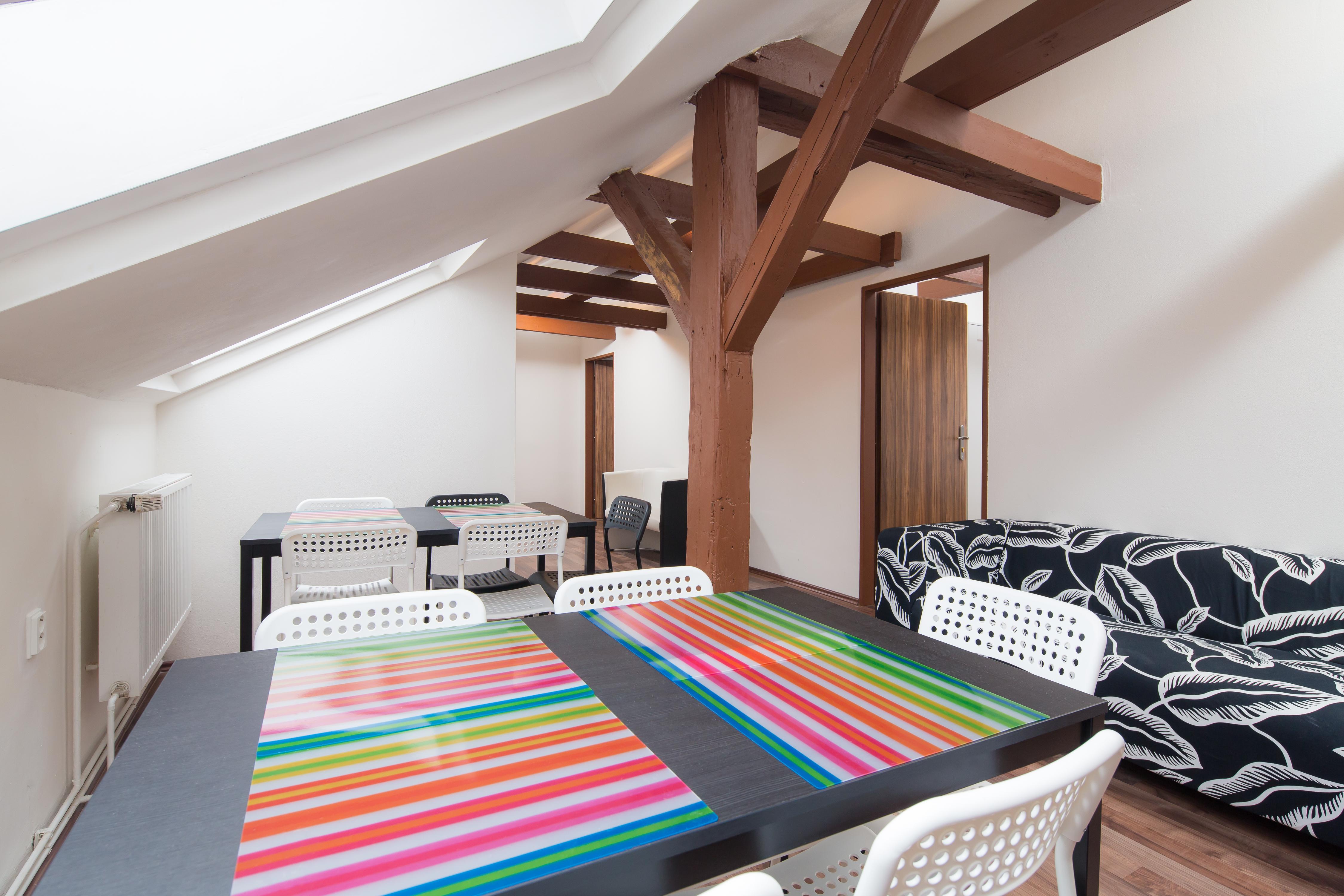 Easy Housing Hostel *